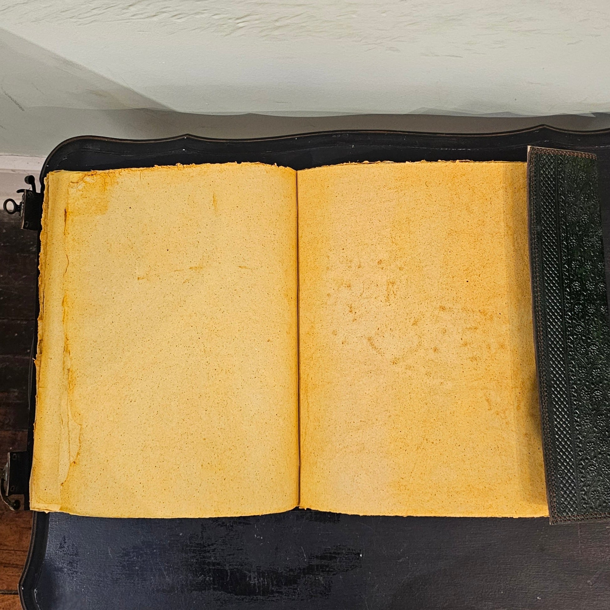 Handmade Gemstone Leather Journal – Elegant Dark Green - Wordkind Stationery Boutique
